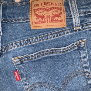 Levi’s blue denim high rise jean shorts waist 26 inches